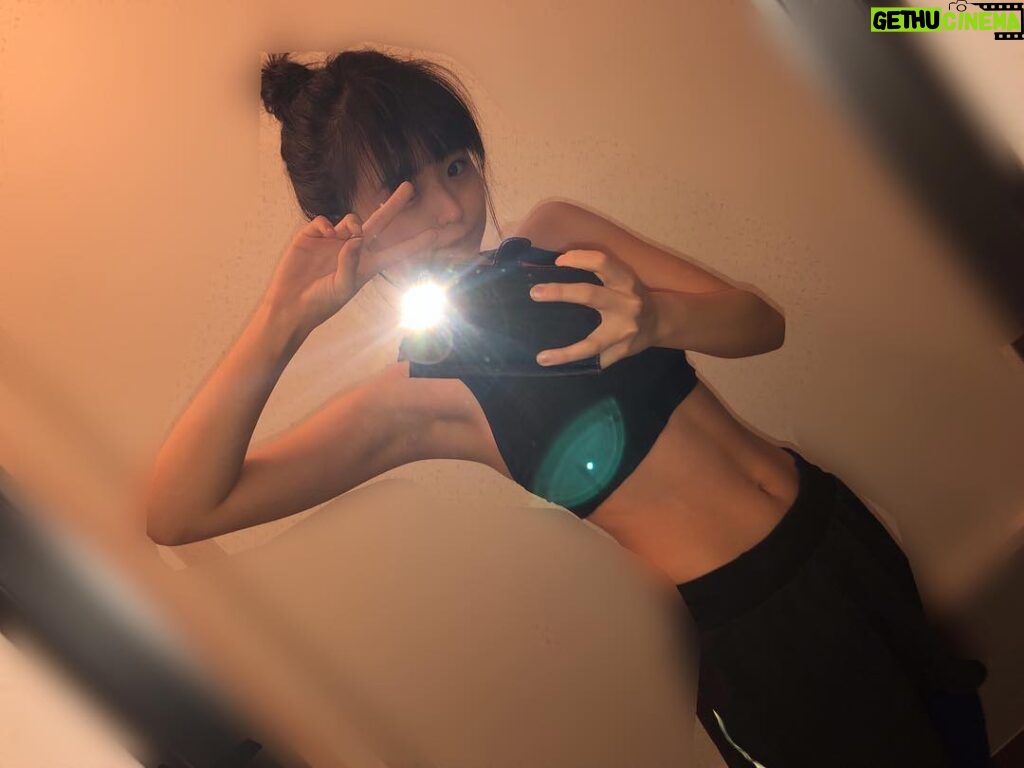 Mizuki Saiba Instagram - @physicaliz でトレーニング✊ 久しぶりのジムで脚が生まれたての子羊みたいになってしまいました🤦‍♀️ がんばるぞ～！ #髪の毛ニワトリみたいになっている #パーソナルトレーニング #トレーニング #training #japanese #japan #japanesegirl #筋肉女子 #筋肉は裏切らない