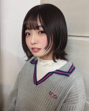Mizuki Saiba Instagram - 髪を切りました

ちょっとウルフっぽい感じに切りました💇‍♀️

高校生以来の長さでウキウキしています‪︎‬ ‪︎☺︎

みじかい髪、好きだー！！！！