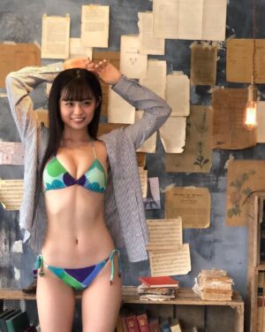 Mizuki Saiba Instagram - フォトブックが発売されます♩

#LIG という企画に参加させていただきました🌱

9月28日から、数量限定で発売です♩