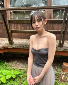 Mizuki Saiba Instagram - 週刊プレイボーイ最新号に掲載されております♩ ぜひチェックしてね…！ 初めましての前さんに撮っていただいたのですが、自分でもはっとするような見たことがない自分を発見できました‪︎‬ ‪︎♩ どれも素敵な写真ばかりです‪︎‬ ‪︎☺︎ #週プレ そしてデジタル写真集も発売中ですっっ