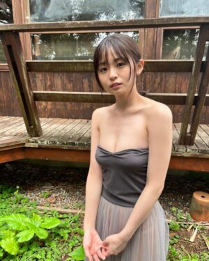 Mizuki Saiba Instagram - 週刊プレイボーイ最新号に掲載されております♩

ぜひチェックしてね…！

初めましての前さんに撮っていただいたのですが、自分でもはっとするような見たことがない自分を発見できました‪︎‬ ‪︎♩

どれも素敵な写真ばかりです‪︎‬ ‪︎☺︎

#週プレ 

そしてデジタル写真集も発売中ですっっ
