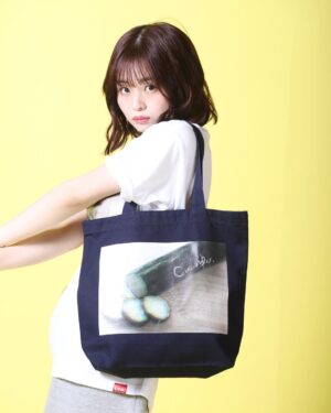 Mizuki Saiba Instagram - LIVERTINEAGEさんとのコラボ商品、

受注受付が本日までです‪‪☺︎‬

今回はTシャツ、キャップ、トートバッグの3種類🥒

ぜひ……！

#livertineage
