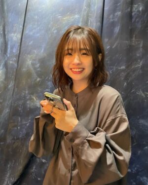 Mizuki Saiba Instagram - ぜんぜーーーんインスタ更新していませんでした、すみませんべい‪🍘‬

最後の投稿から、色々なお仕事しておりました。

舞台｢女王演義｣に、ゲストで出演させていただきました仮面ライダーリバイスのオンエア、

役者100人展の撮影や次の作品｢水月鏡花｣のお稽古がはじまったり…！

船田初になったり……！！！！

写真をぽろぽろっと載せておきます‪︎‬ ‪︎☺︎

#インスタのこと忘れない