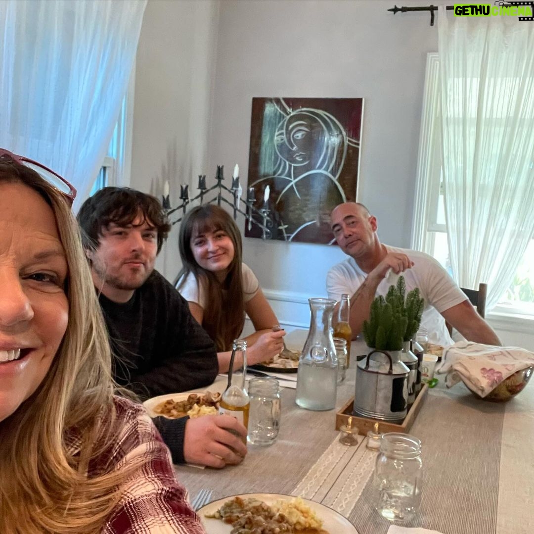Mo Collins - 556 Likes - Thanksgiving so far?? Lovely. 🥰 #grateful