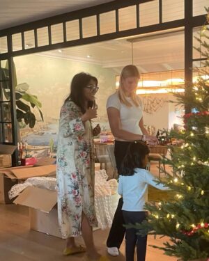 Mo Collins Instagram - Easy to be Merry, and get into the spirit of the Holidays with our beautiful friends at Karen and Carl’s. Tree is DECORATED!!! I hope you find time to soak in some goodness with friends and family over the next couple months. ❤️ #treedecorating #friends #holidayparty