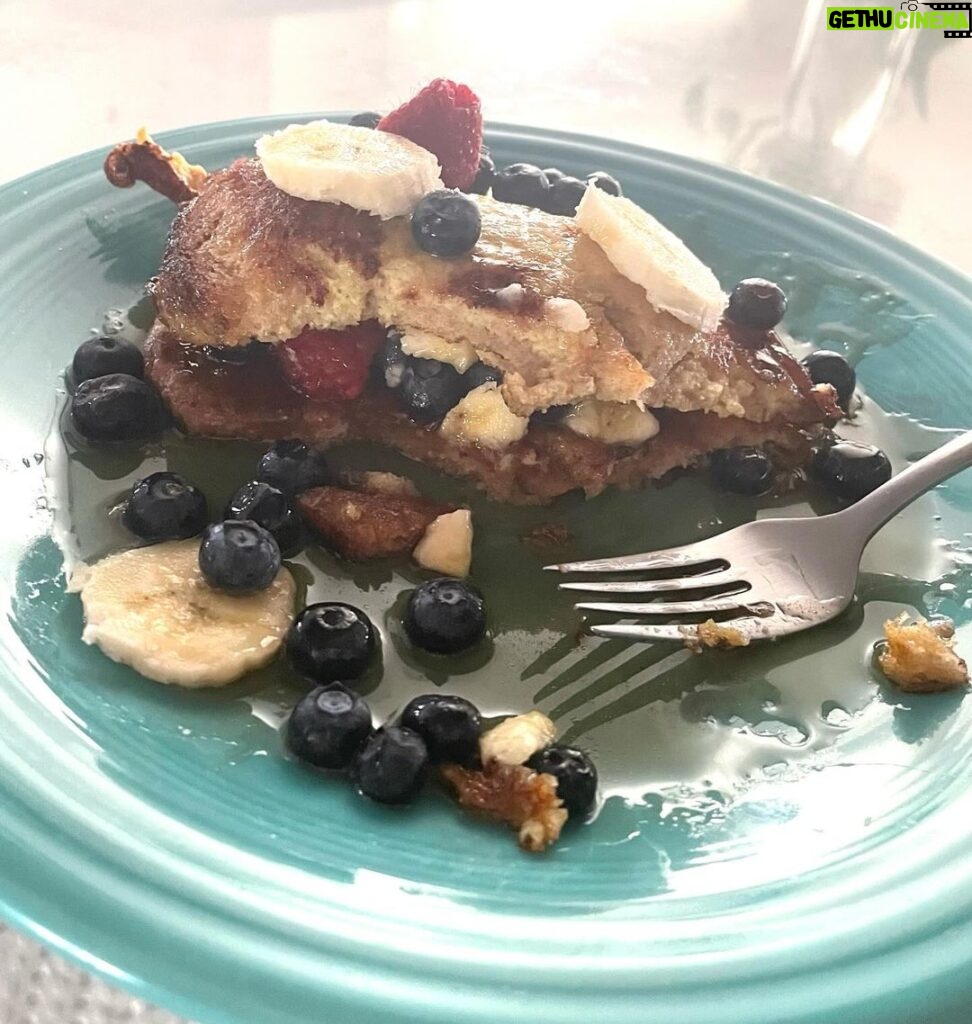 Mo Collins Instagram - My beautiful husband makes me breakfast every day. Look at this!! Some days have that extra boom boom pow, ya know?!! French toast with blueberries, raspberries and bananas!! Layered with goodness!! Thank you @skubyballs I love you 😘 #couplegoals #husbands
