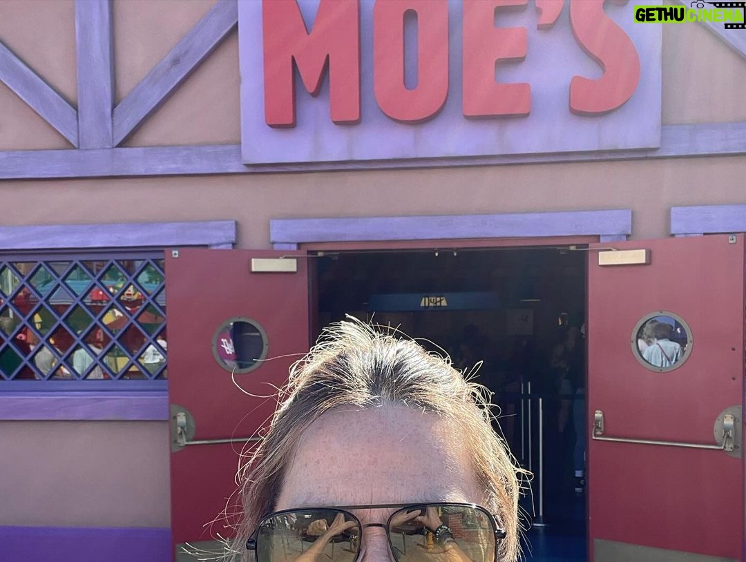 Mo Collins Instagram - Beautiful day with my pals at Universal today! Sunny California! #universalstudios #naruto #celebrityauthentics