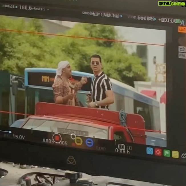 Mohamed Anwar Instagram - من كواليس تصوير ڤيديو كليب أغنية #انتوا_كده_كلكوا مع حبيبي اللي نورني @osossssssss ❤️❤️🕺🏻💃🏻
