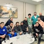 Mohamed Anwar Instagram - القاعدة دي فيها نص ضحك الدنيا .. وكل جدعنة العالم 🤍 يارب دايما متجمعين 👥