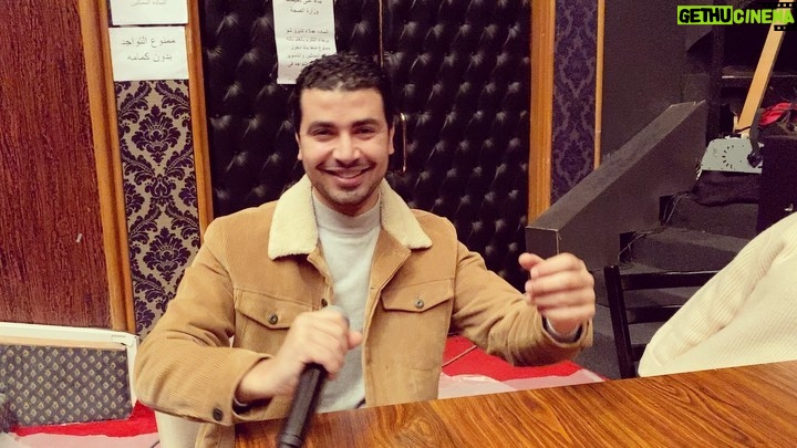 Mohamed Anwar - 52.3K Likes - احنا اسفين ياعمرو 😂
اخراج المبدع @karimafifi1
@shimaaseif @amrdiab