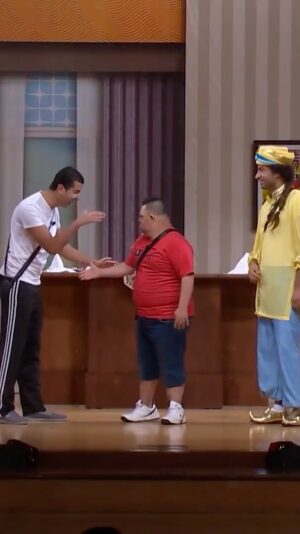 Mohamed Anwar Instagram - محمد بيه انور😂
@aliirabee1989 @am7.eldawly
