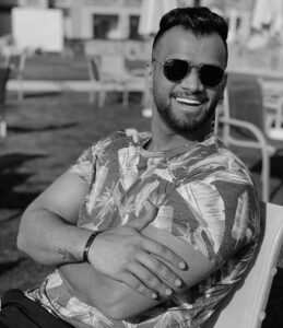 Mohamed Anwar Instagram - لا حول ولا قوة الا بالله مصطفي حفناوي في ذمة الله ربنا يرحمك يامصطفي ويصبر اهلك ويدخلك فسيح جناته