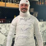 Mohamed Anwar Instagram - مش هسيبك ياسلطان ..وراك والزمن طويل افك الجبس بس #البعبع #سعاده #غدر_الصحاب #الجبس_للرجاله#قهوه_عماد