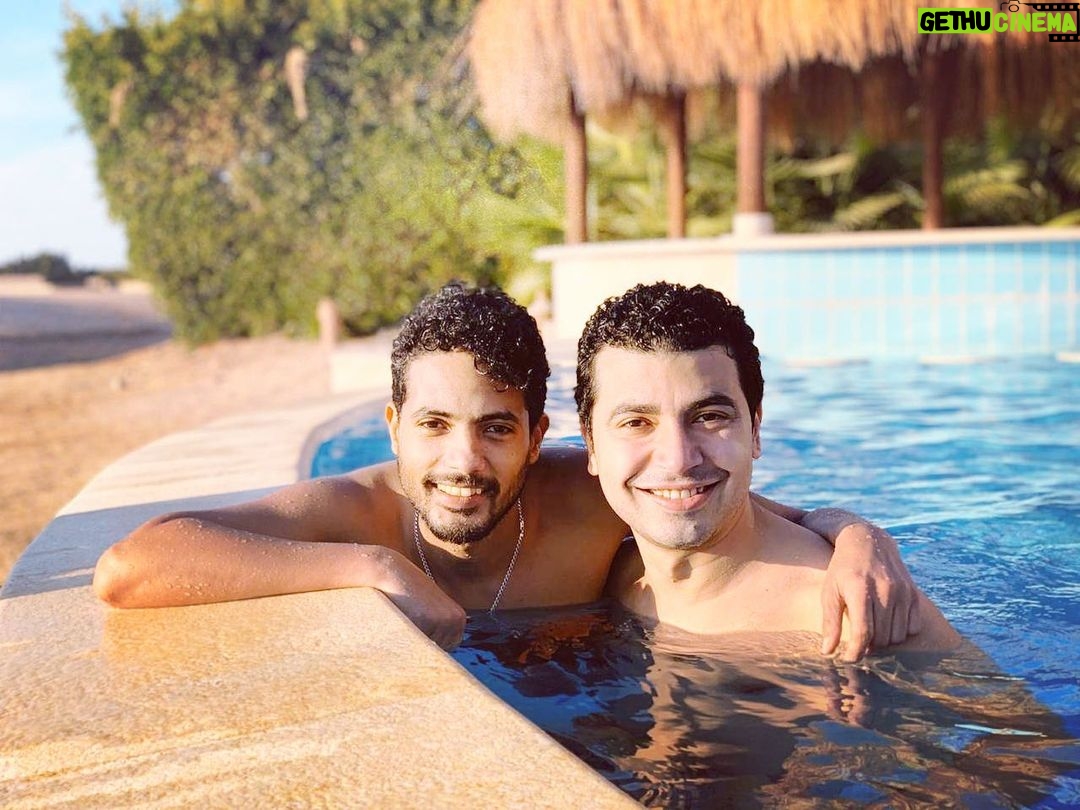 Mohamed Anwar Instagram - كل سنه وانت طيب ياصاحبي وان شاء الله السنه دي تحقق كل اللي نفسك فيه