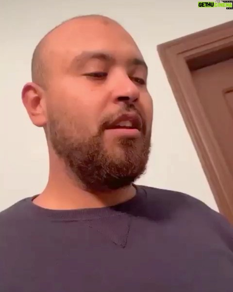 Mohamed Anwar Instagram - شكر خاص لكل من ساهم في خروج هذا العمل للنور 😂 عم سليمان عيد اللي وقف جنبي في اول تجربه تك توكيه 😂 @solimaneid10 اخويا وحبيبي مصطفي بسيط في دور الشاب ال ولا ولا ولا 😂 @mostafa_baseet والمخرج المبدع والمتألق دائما : كريم محمود عبدالعزيز اللي وقف جنبي وامن بموهبتي😂😂😂 @karimmahmoudabdelazizofficial