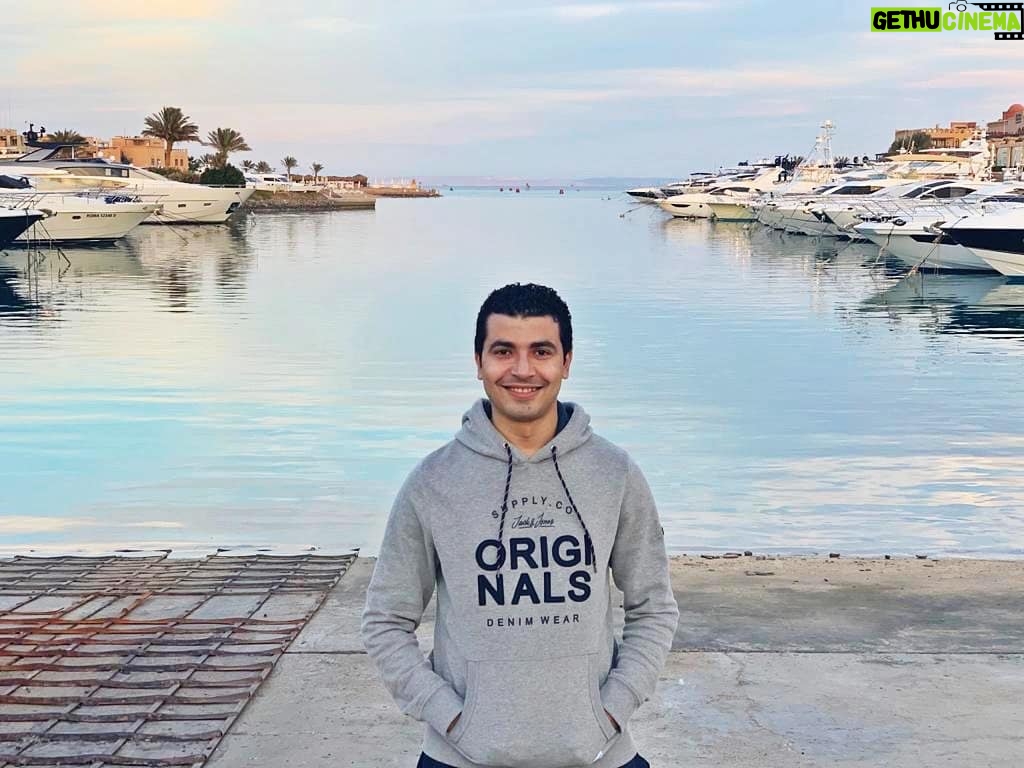 Mohamed Anwar - 40.9K Likes - صباح الجمال والرضا ❤
#جمعه_مباركه علي الجميع ان شاء الله 😍❤
#محمد_انور #Mohamed_Anwar