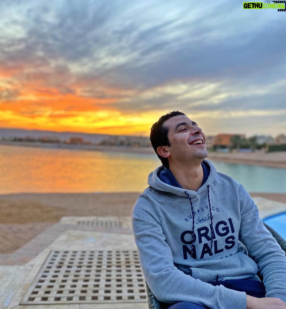 Mohamed Anwar - 54.8K Likes -