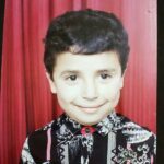 Mohamed Anwar Instagram - وانا صغير تقريبا أهلي كانوا بيحبوا شعبان عبد الرحيم فكانوا بيلبسوني نفس ستايله في القمصان