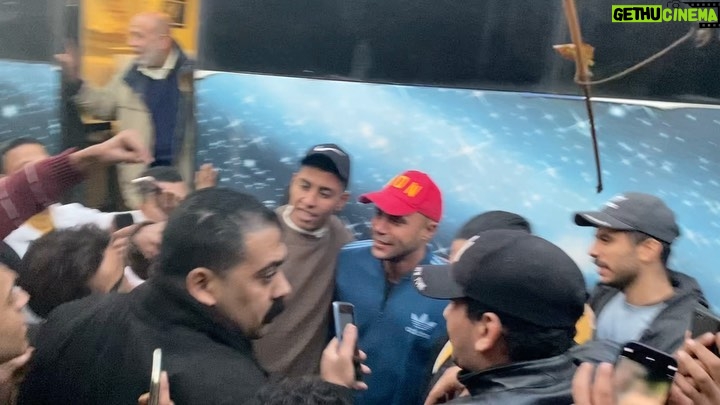 Mohamed Imam Instagram - حبايبي و اخواتي .. شكراً على كل الحب ده ❤️❤️ #الحمدلله 👆🏼 استنوا فيلم #عمهم قريباً ان شاء الله 💣