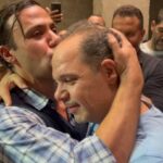 Mohamed Imam Instagram – أخويا حبيبي ❤️ المخرج الكبير #رامي_امام 
أخرج لكبار نجوم الكوميديا أنجح أعمالهم .. و دي أول مره يخرج فيلم بطولتي .. حابب اشكره على اخلاصه و اجتهاده و تركيزه  في الفيلم علشان يطلع بالمستوى اللي هتشوفوه .. استمتعت بكل لحظه معاك .. إن شاء الله الفيلم يعجبكم اوي 💪🏼
#ابو_نسب 🧨 #ديسمبر٢٠٢٣ إن شاء الله في كل العالم🌪🌍