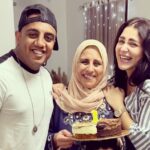 Mohamed Osama Instagram - ‏‎كل سنه وانتى طيبه يا امى وعقبال مليون سنه وربنا يديكى الصحه و يخليكى لينا ❤️❤️❤️❤️