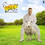 Mohamed Osama Instagram – كل سنه وانتم طيبين #عيد_اضحي سعيد عليكم وعلي كل حبايبكم 🐑❤️