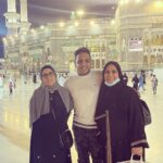 Mohamed Osama Instagram - امى وحماتى الغاليين ❤️ عمره مقبوله باذن الله وربنا يخليكم ليا ويديكم الصحه وطوله العمر يااارب 🙏 ويااارب اكتبها لكل مشتاق ❤️ Masjid Al Haram Makkah - مسجد الحرام مكه المكرمه