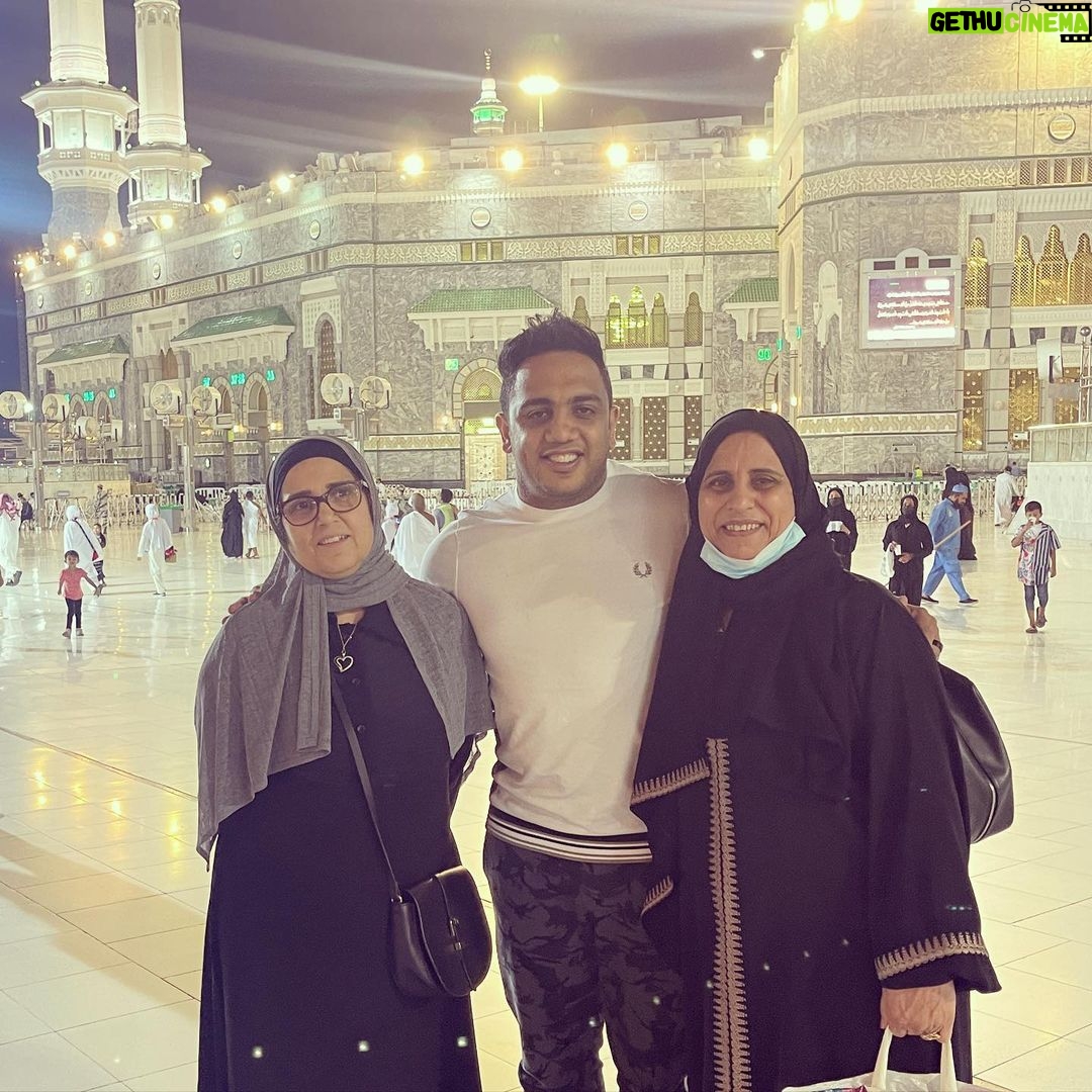 Mohamed Osama - 33.8K Likes - امى وحماتى الغاليين ❤️ عمره مقبوله باذن الله وربنا يخليكم ليا ويديكم الصحه وطوله العمر يااارب 🙏 ويااارب اكتبها لكل مشتاق ❤️