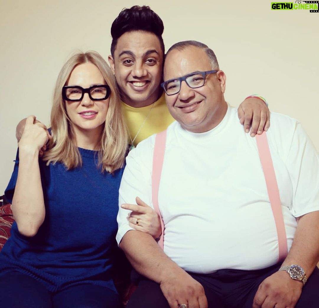 Mohamed Osama - 17K Likes - فيلم "مغامرات كوكو"
سيناريو وحوار : ايهاب ناصر 🖊
انتاج: عمرو طنطاوى 💰
مدير التصوير : محمد عزمى 🎥
قصه واخراج : اسماعيل فاروق 🎬
دعواتكم قريبا باذن الله ❤️👍