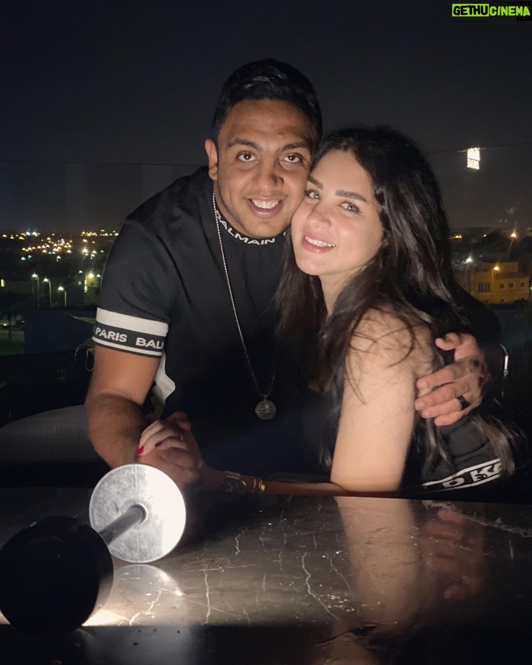 Mohamed Osama - 115.8K Likes - الحمد لله تم تجديد التعاقد مع زوجتى للموسم السادس ولمده ١٠٠ موسم يارب مقابل ١٠٠ مليون حب وموده واحترام 😂❤️ ربنا يخليكى ليا وميحرمنيش منك ابدا ❤️❤️❤️
