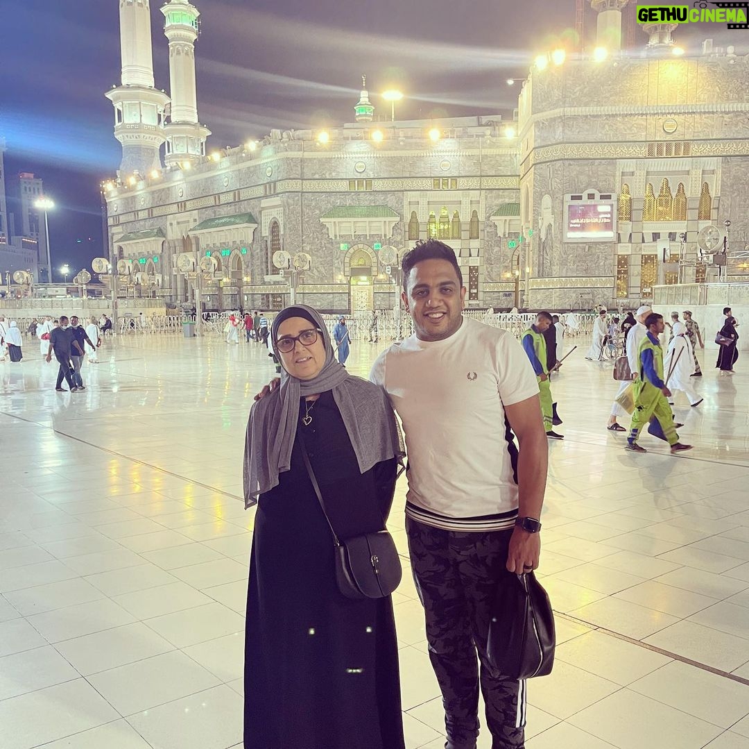 Mohamed Osama - 33.8K Likes - امى وحماتى الغاليين ❤️ عمره مقبوله باذن الله وربنا يخليكم ليا ويديكم الصحه وطوله العمر يااارب 🙏 ويااارب اكتبها لكل مشتاق ❤️