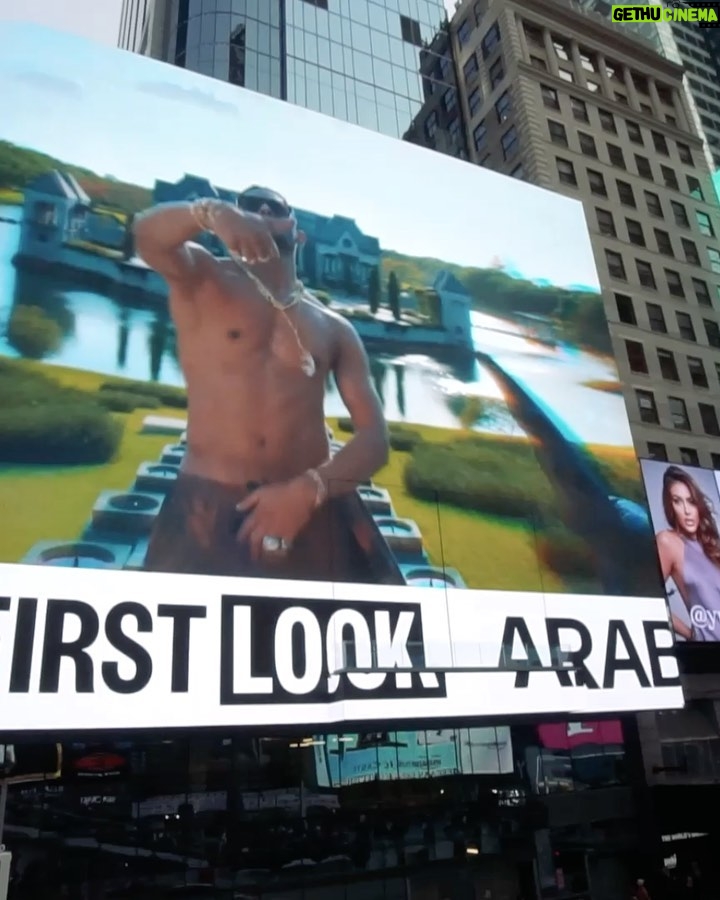 Mohamed Ramadan Instagram - ARABI ⚔️🗽 Times Square New York City, USA