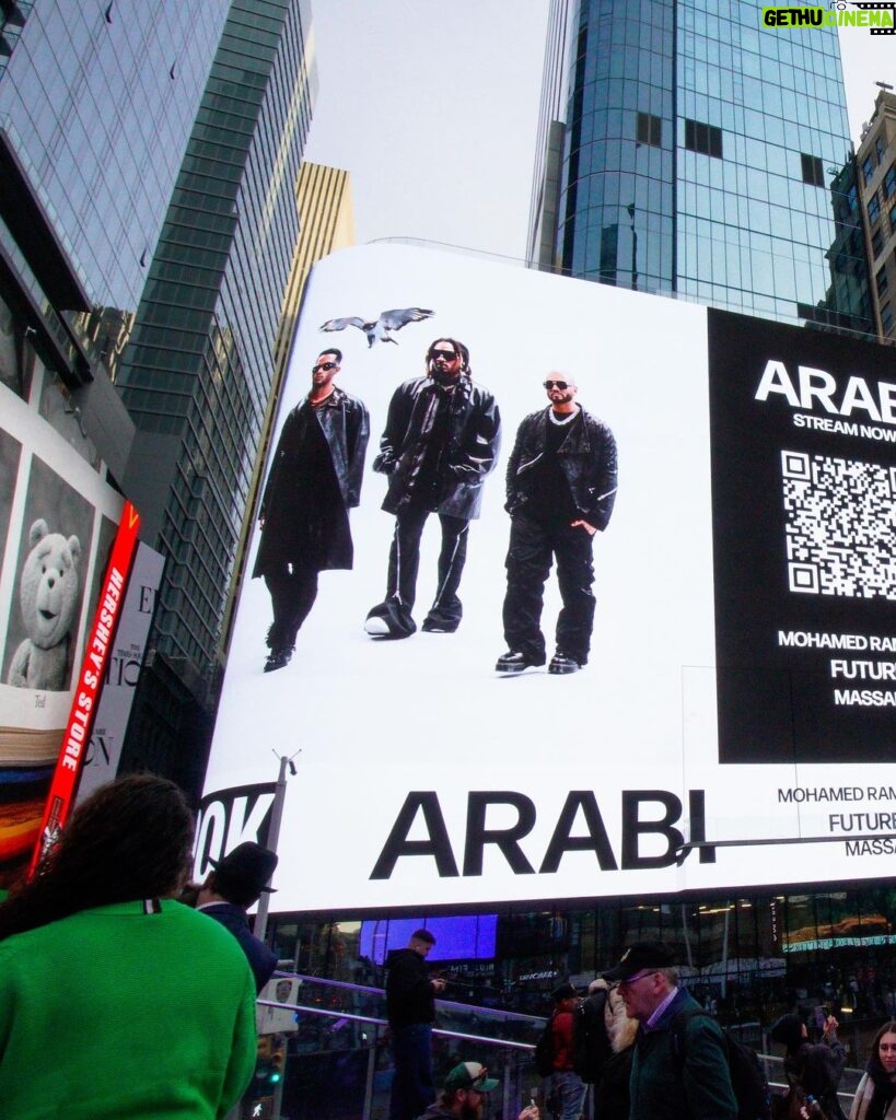 Mohamed Ramadan Instagram - ARABI ⚔️🗽 Times Square New York City, USA