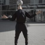 Mohammed El Amine El Khayari Instagram - Dicen... pero NO la verdad 😅 🎶: BZRP SESSION #47 - @el_moraddd @bizarrap 🔥 🎥: @adilghardach ✨ #skills #freestyle #barcelona #ig Barcelona, Spain