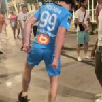 Mohammed El Amine El Khayari Instagram - ataque o contraataque? 😏⚡️ #skills #marseille #sch #panna #nutmeg #caño #mohafs #freestyle #salou #🇫🇷 Salou, Cataluna, Spain