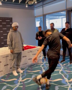 Mohammed El Amine El Khayari Instagram - Freestyle con @ronaldinho ‼️🔥 Todos los que jugamos a fútbol desde pequeños sabemos lo que es conocer y compartir un rato con este hombre! Alhamdullah por esta experiencia ❤️