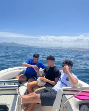 Mohammed El Amine El Khayari Instagram - día top con los chavales con @casara_marina_smir !! muy recomendable el servicio que ofrecen ‼️ volvemos seguro in shaa allah 🦾🚤