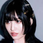 Momo Hirai Instagram - 🩶👠 #harpersbazaar @harpersbazaarjapan