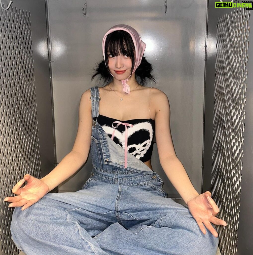 Momo Hirai Instagram - 🎀