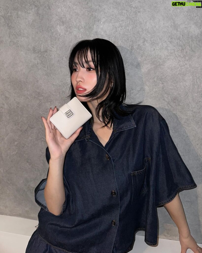 Momo Hirai Instagram - 🤍🤎 @miumiu #MiuMiu #PR #JAPAN