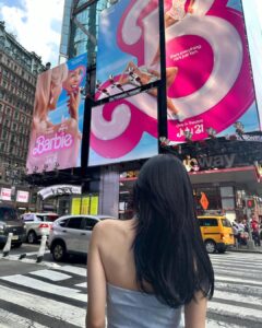 Momo Hirai Instagram - Barbie🩷