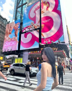 Momo Hirai Instagram - Barbie🩷