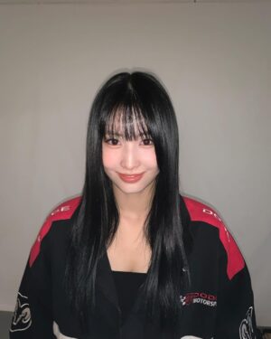 Momo Hirai Instagram - 🦢💕