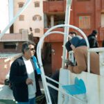 Mona Zaki Instagram - مع انتهاء موسم رمضان حابه أوجه الشكر لجمهوري في مصر والوطن العربي كله على كل التشجيع والحب اللي وصلني منكم.. شكرا لكل شخص أخد من وقته وكتب كلمة حلوة عن مسلسل #تحت_الوصاية. و أحب كمان أوجه الشكر لناس كتير جدا بداية من المخرج العظيم محمد شاكر خضير اللي عارف اللي في قلبي تجاهه وقد إيه هو فنان موهوب وعنده رؤية وحساس جدا.. وعلى المستوى الشخصي إنسانيته تفوق أي شيء أنا شوفته قبل كده، أنا بأدين له بكل الفضل على أي حاجة حلوة في المسلسل. بشكر المنتج الكبير محمد السعدي وشركة ميديا هب، وخالد وشيرين دياب على الفكرة والموضوع والإبداع اللي مش جديد عليهم وبيبهرونا في كل عمل جديد بمواضيع مهمة، ومدير التصوير المتميز بيشوي روزفلت اللي قدّم صورة عالمية.. وأحمد حافظ المونتير العالمي اللي اتشرفنا بوجوده معانا، و الإشراف الفني و الديكور للمهندس محمد عطية اللي موهبته طاغية في الوطن العربي كله، والشاطرة مصممة الأزياء ريم العدل و الموسيقي التصويرية للمبدعه ليال وطفه و بشكر مساعدين الإخراج على تعبهم ومثابرتهم.. و قسم الإنتاج و علي رأسهم المنتج الفني هاني عبد الله وكل رجالته.. ومهندس الصوت إسلام عبد السلام. .. والـ acting coach رامي الجندي، ومساعدتي الشخصية شيماء.. وطبعا فريق وكالة جينجر. وقبل أي حاجة بوجه الشكر طبعا لزمايلي في المسلسل اللي كلهم معجونين موهبة ولولاهم مكنش #تحت_الوصاية ظهر بالشكل ده.. حقيقي هما كتلة من المواهب المتحركة وعاشقين للفن من أكبر حد فيهم لحد البنوتة الصغيرة اللي فاجئتنا كلنا وأخيرا مش ممكن أنسى أهالى عزبة البرج وأجدع صيادين في مصر.. واللي حسسوني أني بقيت واحدة منهم طول فترة استضافتهم لينا. حقيقي فرحت بتعليقاتكم وتفاعلكم مع المسلسل، وأتمنى إنه يكون نقطة بداية لإعادة النظر في قوانين الوصاية وإعطاء الأمهات الحق في أولادهم.. الزمن بيتغير والأوضاع بتتغير والمرأة والأم والزوجة مش عنصر هامشي، دي الأساس اللي قايم عليه كل البيوت، وهي الأصل في حياة أولادها.. وكذلك الأب.. لذلك نتمنى من المشرّع إعادة النظر في مسألة الوصاية وفي بنود كتير في قانون الأحوال الشخصية عشان نحفظ حقوق الأولاد والآباء والأمهات. @mediahubadvertising @muhamadshaker @diabkhaled_ @bishoyrozaflt @attia_productiondesigner @ahmedhfz @reemeladl @layal.watfeh @hanyabdallah001 @ginger__tm @roshdy_elshamy @diabel3aw @khaledkamalofficial @eltayeb.official @ahmedkhaledsalleh @alisobhyofficial @mahanassarofficial @ahmedabdelhamidoff @omar.sherif.actor @noha.abdin.official @tharaa.goubail