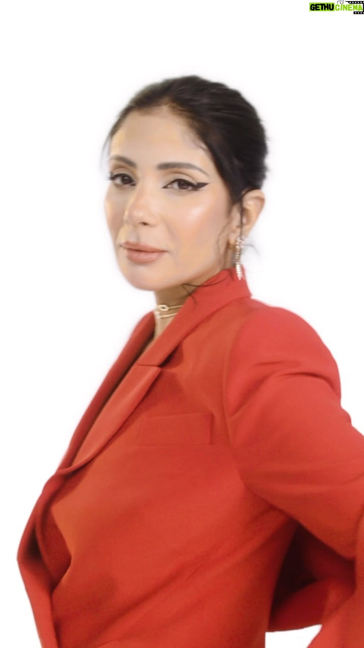 Mona Zaki Instagram - " أتمنى أن أترك تأثيراً جيداً على حياة الناس. أي نوع من التأثير؟ ألا يشعروا بالوحدة في موقف ما... أن يتذكروا شعوراً جميلاً أثناء مشاهدة مشهد لي، إنّه التأثير الذي أحبّ أن أتركه". هذا ما قالته نجمة غلافنا لعدد أبريل، الممثلة المصرية منى زكي عن الأثر الذي تريد تركه في حياة الناس من حولها بعد رحيلها، هذا إضافةً إلى تذكّر مواضيع معينة حاولت معالجتها في المشاريع التي شاركت فيها، فهو أجمل تأثير تود أن يرافق الناس. سارعي بالحصول على نسختك أو زوري موقعنا الإلكتروني لقراءة الحوار. "I hope to make a good impact on people's lives. What kind of impact? Not feeling lonely in a situation... Remembering a nice feeling while watching a scene of mine; that’s an impact I’d like to leave behind." This is what our April cover star, Egyptian actress Mona Zaki, said about the impact that she wants to leave in the lives of the people around her after she’s gone. In addition to remembering certain topics that she tried to tackle in the projects she does, this is the ultimate impact she would like to have on people. Hurry up and get your copy of our magazine or visit our website to read the interview. @monazakiofficial @bulgari مديرة المحتوى الرئيسة: @obeidadanhach رئيسة التحرير والإدارة الفنية: @farahland المحرّرة البارزة: @salamakhalfan التصوير: @byelsn الفيديو: @bygilbertbouzeid الحوار: @nicolas.azar الستايليست : @rashwaaaaan الشعر: @rafifazaa المكياج: @hindash تصميم الموقع: @ogogomargo الإنتاج: @mslaoryyy #MarieClaireArabia #MarieClaireArabiaShoots #April #AprilIssue #AprilCover #MonaZaki #Bvlgari #أبريل #عدد_أبريل #منى_زكي
