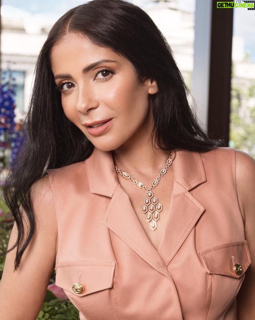 Mona Zaki Instagram - Thrilled to announce my collaboration with @bulgari .. I am very excited to be part of the Bulgari family and looking forward for all the exciting projects yet to come ♥️🙏 Styled by : @maigalal Hair: @ilhammestour Makeup: @ismaelblancomakeup Talent management: @ginger__tm