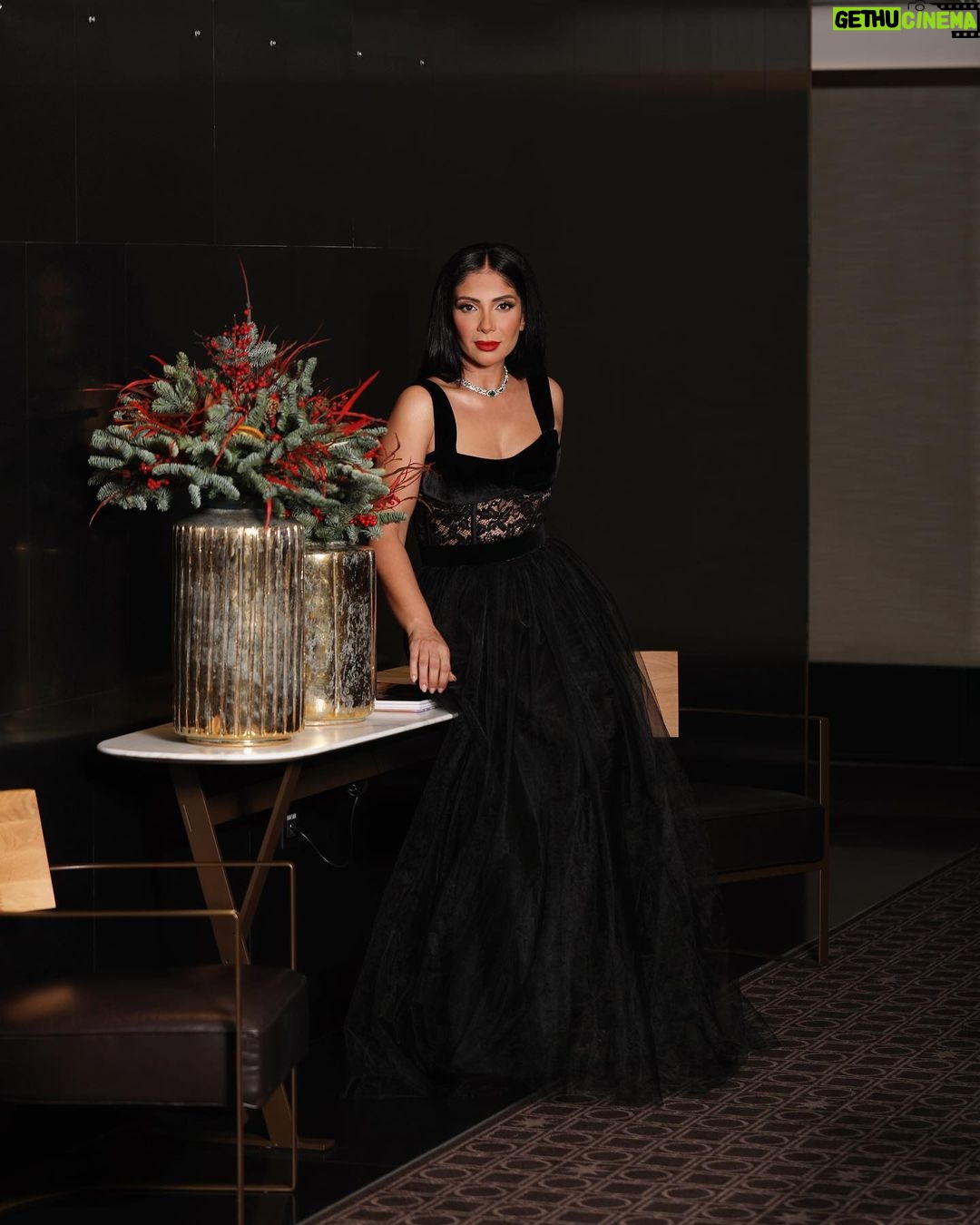 Mona Zaki Instagram - @bulgari ✨ #edenthegardenofwonders Shot by the talented @adsshot ♥️ My amazing team ♥️♥️🙏🙏 Styled by @cedrichaddad Hair @rafifazaa Makeup @ojmakeupartist Dress: @rasario via @netaporter Managed by @ginger__tm