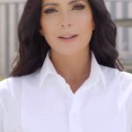 Mona Zaki Instagram - بكون فخورة جدا بمشاركتي في أي عمل يخص مصر وتاريخها وجيشها وانتصارتها، حقيقي اتشرفت بظهوري في الفيلم التسجيلي اللي قدمته ادارة الشئون المعنوية بمناسبة ذكرى حرب أكتوبر العظيم واللي اتعرض أمام سيادة الرئيس عبد الفتاح السيسي خلال الندوة التثقيفية. يارب دايما مصر في نصر