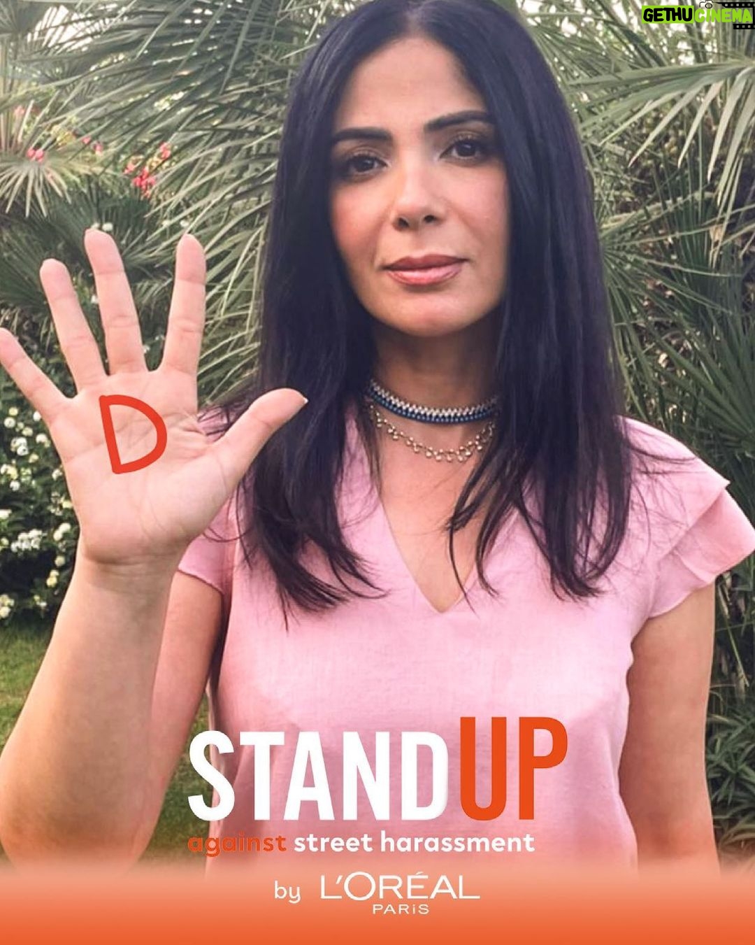 Mona Zaki Instagram - التحرش المشكلة الأولى التي تواجهها النساء والفتيات في جميع أنحاء العالم يشرفى كسفيرة لوريال باريس انى أعلن انضمامى لحملة ستاند أب ضد التحرش فى الاماكن العامة – اللى بتوفر تدريب يسهل التدخل بطريقة أمنه وإيجابية من خلال الـ 5D. كل شحص يقدر يبتدى بنفسه ، اعرف اكتر عن التدريب على. https://www.standup-international.com/mena/ar/ اللي مدته 30 دقيقة لان من حق كل سيده وفتاه انها تتحرك بحرية وامان ومفيش حاجه توقفها عن تحقيق احلامها. #لوريال_باريس #لأننا_نستحقه Harassment in public spaces is the #1 issue faced by women & girls around the world! As L’Oréal Paris Spoke, I am pleased to announce that today I join #L’OrealParis in their fight against street harassment I Took The Training!. You too can join the movement and spread the word for more people to learn the 5D’s on https://www.standup-international.com/mena/en/ Every woman deserves to walk freely and feel safe in public spaces without the fear of being harassed. #LOrealParis #WeStandUp #WorthIt @lorealparis @lorealparisegypt @ihollagram