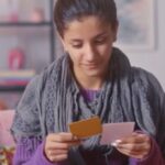 Mona Zaki Instagram - مشاركة صورك ومعلوماتك الشخصية مع الناس الغلط ممكن يسبب مشاكل كبيرة. سواء أونلاين أو في الحقيقة، حافظ على خصوصيتك وخصوصية غيرك. #أنا_ضد_التنمر #إنترنت_بأمان Sharing your photos and private information with the wrong people can cause a lot of problems, whether online or in real life. Respect your privacy and other people's privacy too. #ImAgainstBullying #SaferInternet #EndViolence @unicef.egypt